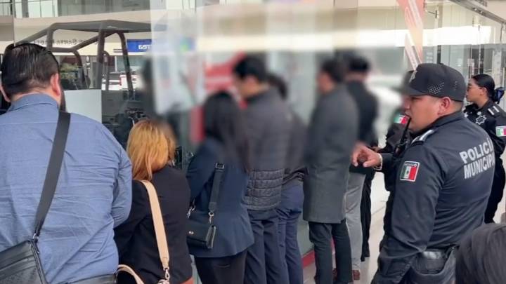 Autoridades desmantelan financiera fraudulenta tras cateo en plaza Santa Isabel