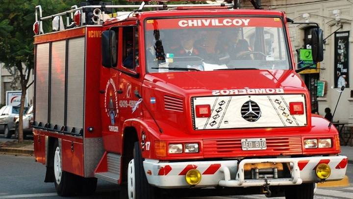 Incendio de pastizales movilizó a tres dotaciones de Bomberos