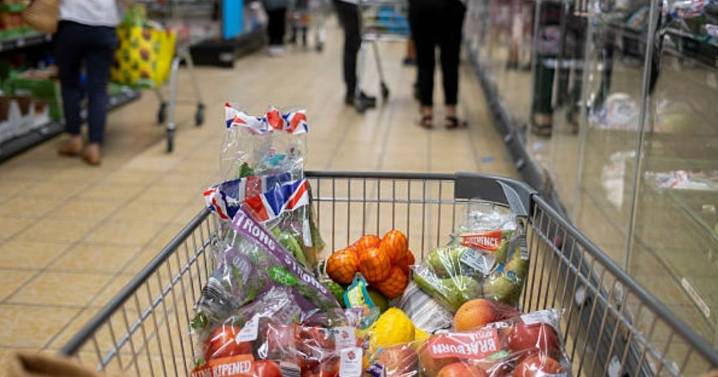 Major UK supermarket giving away free 7.5kg bags of veg ahead of Christmas