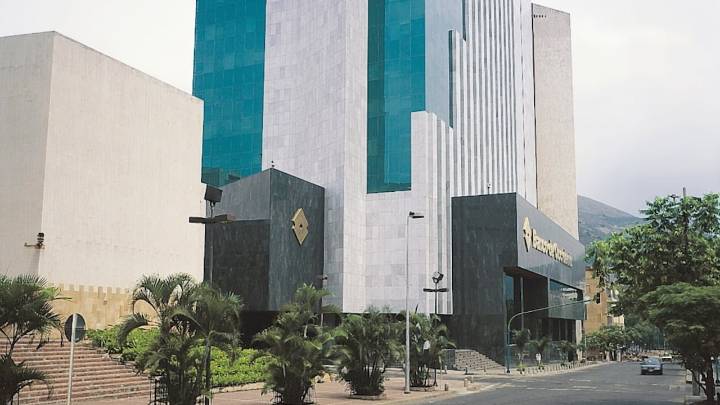 Reconocido banco que se fundó en Cali está entre las 10 mejores compañías con mejor clima laboral en Colombia, según ranking