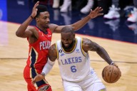 Lakers Urged to Make Splash Move for All