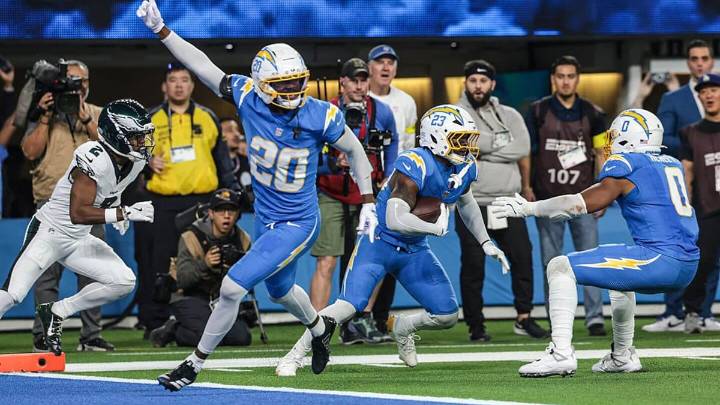 Tony Jefferson INT gives Chargers victory against Eagles in OT: Live updates and reaction