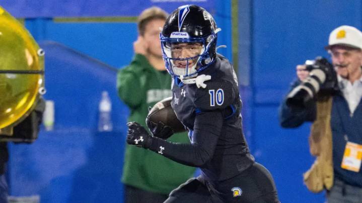 Star wideout enters the transfer portal after nation