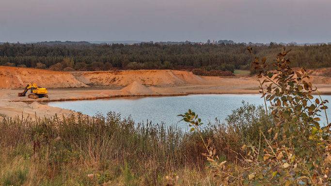 Unseasonable Warmth Has Mennonites Flocking to the Pits