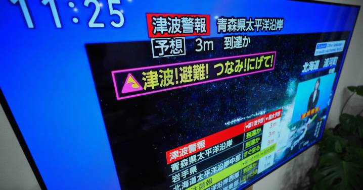 Sismo magnitud 7.6 en Japón provoca alerta de tsunami