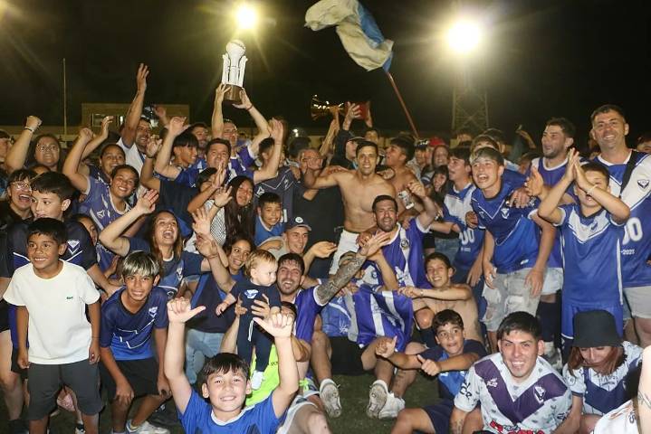 Villa se consagró campeón por primera vez como local