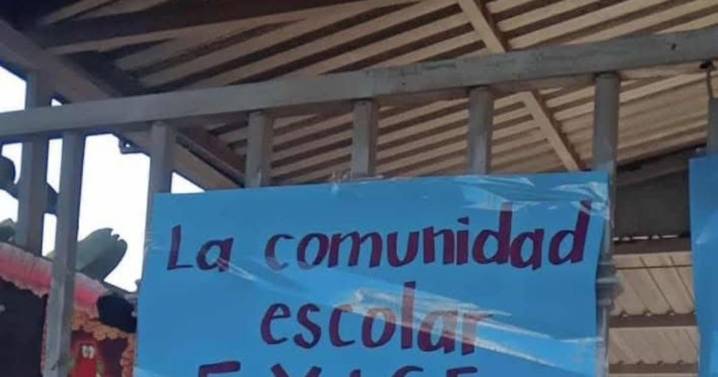 Padres de familia toman escuela en Rosarito, exigen personal docente y administrativo