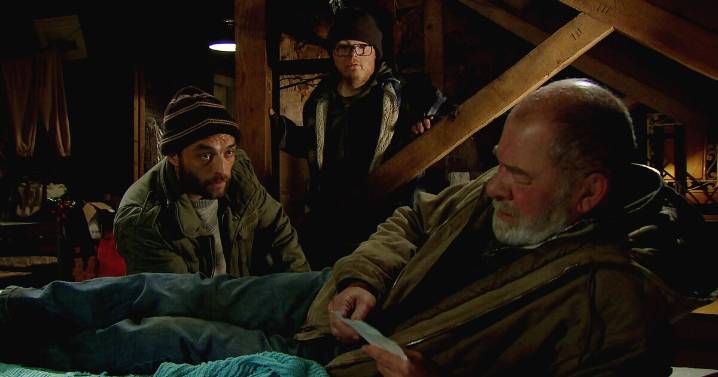 Emmerdale star confirms exit as he teases explosive Bear ending 