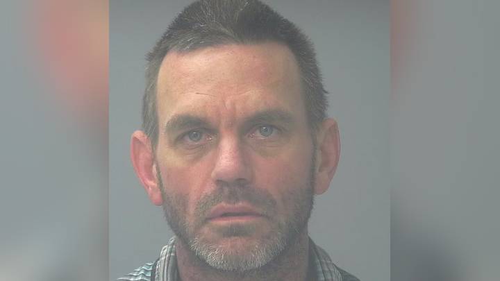 Hombre de Florida encontró el cuerpo de una joven asesinada y en vez de denunciar robó su scooter