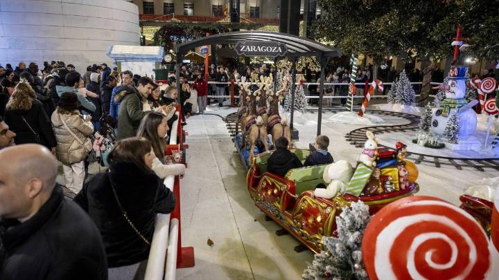 Zaragoza cierra un puente de la Constitución navideño y "multitudinario"