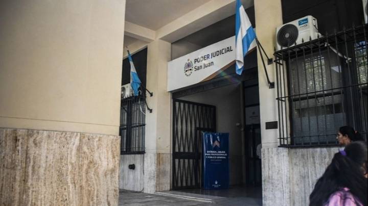 Violencia familiar: probation para joven acusada de agredir a su madre