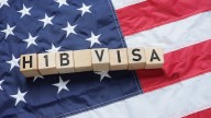 Estados Unidos bloquea visas a moderadores y verificadores de datos por censura