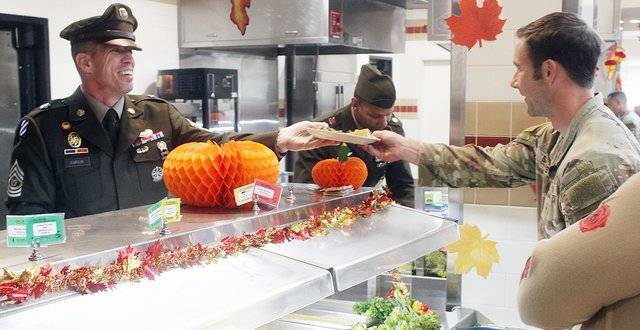 3rd Infantry Division celebrates Thanksgiving across two continents