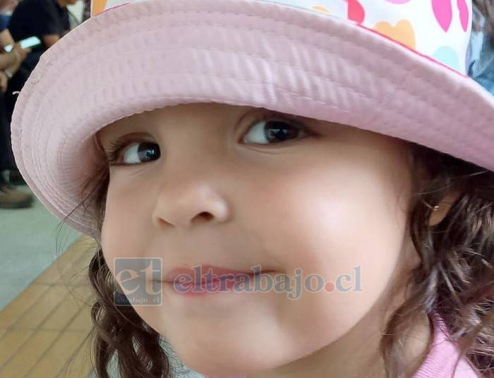 Pequeña de 3 años requiere cirugía urgente y su familia pide apoyo a la comunidad