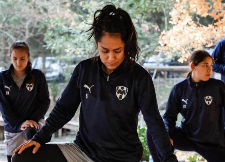 Realizan Rayadas pretemporada en Chipinque