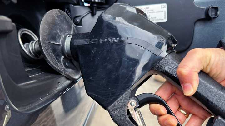 State gas prices drop 14 cents since last week, AAA says