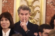 Feijóo acusa a Sánchez de ser el que "más ha atacado" la Constitución y promete una etapa "reconstituyente"