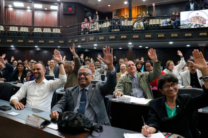 Parlamento venezolano sanciona de manera exprés el presupuesto y endeudamiento 2026