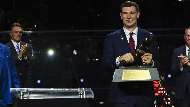 Fernando Mendoza Heisman speech: Indiana QB gets emotional while thanking mom, teammates, others