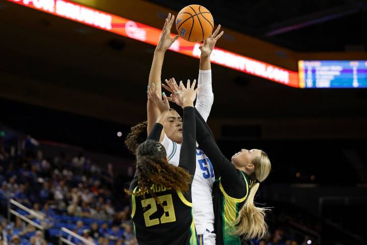 Oregon women’s basketball falls to UCLA 80-59 in first Big Ten Conference matchup
