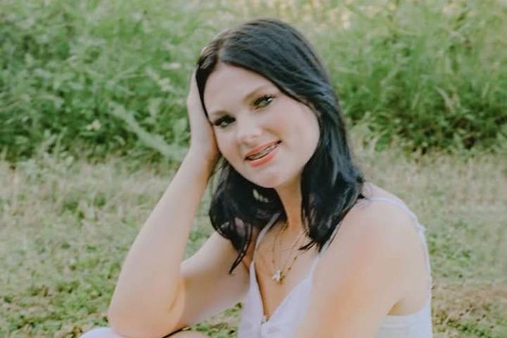 Why Anna Kepner Shared Room With Stepbrother: They Were Best Friends