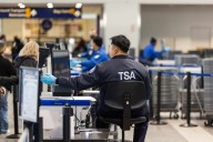 ‘Trampan’ en aeropuertos a migrantes deportables