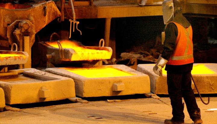 Codelco y multinacional de minería sellan acuerdo para construir fundición de cobre en la región de Antofagasta