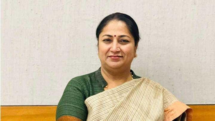 AAP makes fun of Rekha Gupta over ‘AQI as temperature’ gaffe; BJP responds