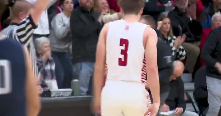 Mount Horeb's Josh Manchester cracks 2,000 career points