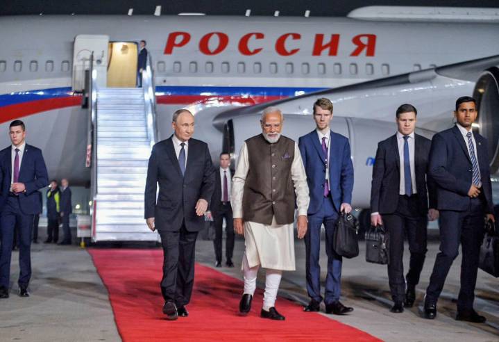 PM Modi gives surprise welcome to Putin with red-carpet reception and warm hug at Delhi airport