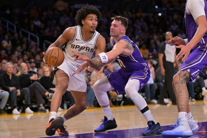 Spurs take down Lakers, advance to NBA Cup West final