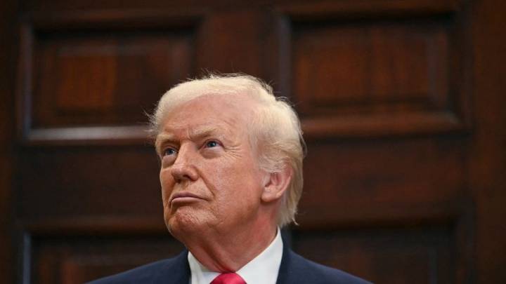 Trump promete apoyar primarias contra republicanos de Indiana que rechazaron la redistribución de distritos