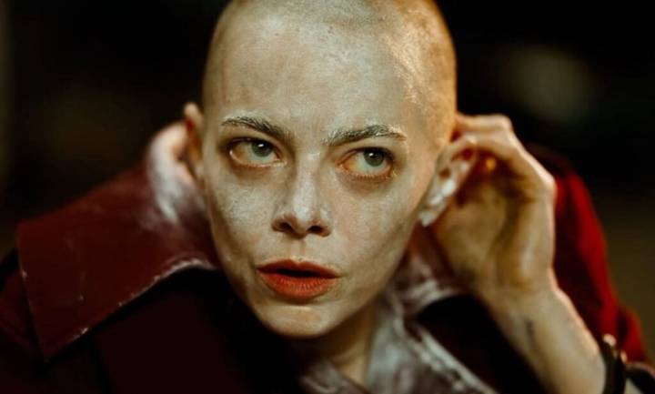 “Bugonia”: Lo nuevo de Yorgos Lanthimos