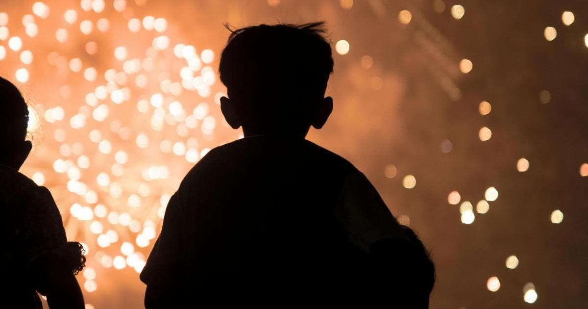 Niño en Querétaro pierde un ojo tras accidente con pirotecnia