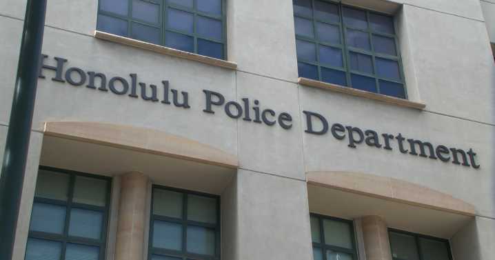 31-year-old man charged after allegedly punching HPD officer in Kalihi