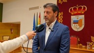 Vox estalla contra el líder del PSOE de Torremolinos por sus "asquerosos" mensajes: "Debe dimitir"