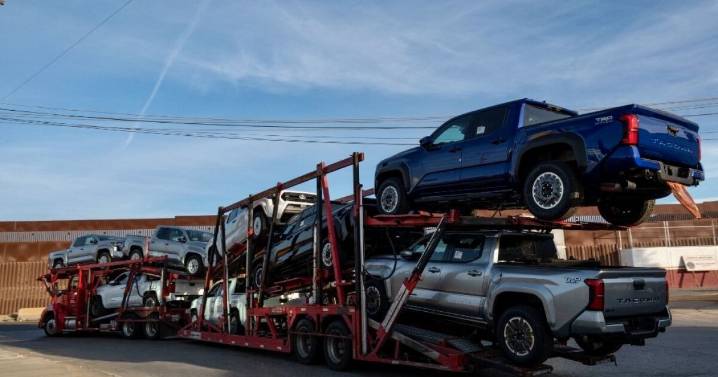 Producción de autos en México perfila su primer año de retroceso desde la pandemia