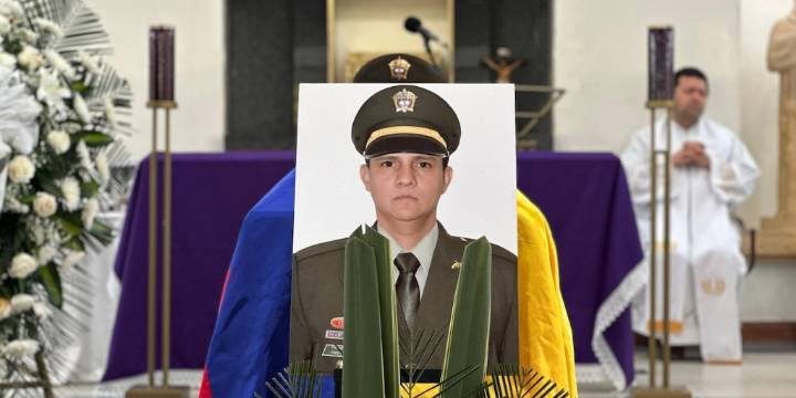 Capturan a policía que estaría involucrado en intento de hurto a joyería y balacera en Bucaramanga en la que murió el intendente Fredy Leal