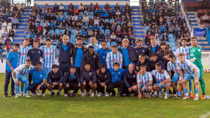 El CF Motril se reencuentra con la victoria y le hace una manita a El Palo