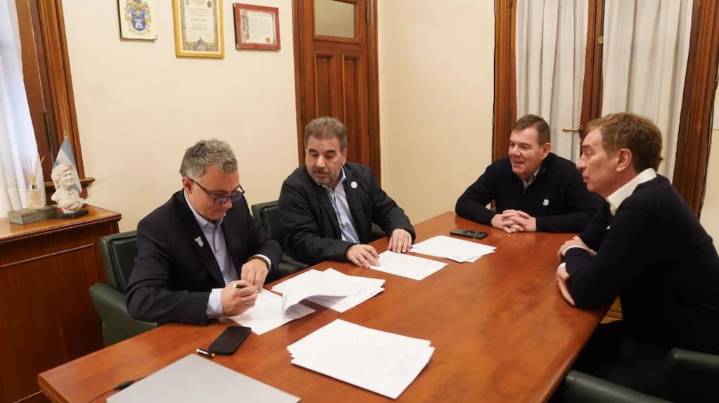 Crecen las disputas en los concejos deliberantes bonaerenses y se tensa la alianza entre el PRO y La Libertad Avanza