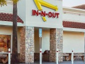 El trend de la frase viral “Six Seven” generó caos en una cadena de locales de comida y tuvieron que cancelar esto de su menú