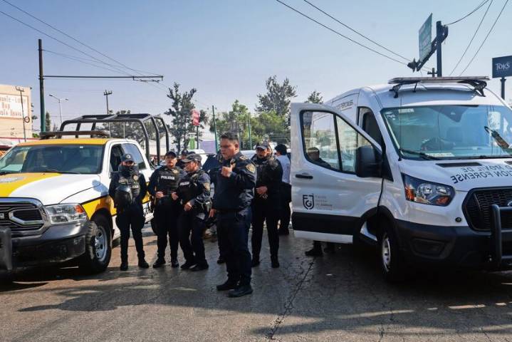 ¡Tragedia en Azcapotzalco! Mujer y niña arrolladas por tráiler, chofer se da a la fuga