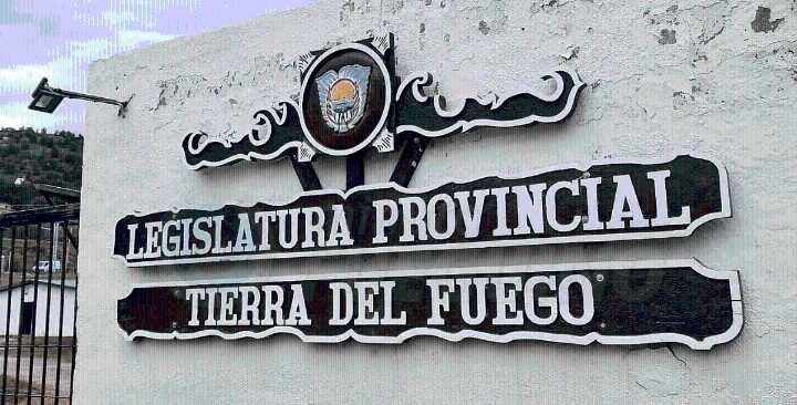 A dos semanas del cierre legislativo, crece la incertidumbre por el Presupuesto, la moratoria, Terra Ignis y el escenario petrolero