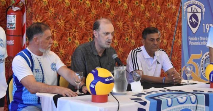 Comienza la disertación de Castellani en Jujuy