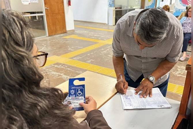 Inicia periodo para la renovación de engomado para el tarjetón de discapacidad 