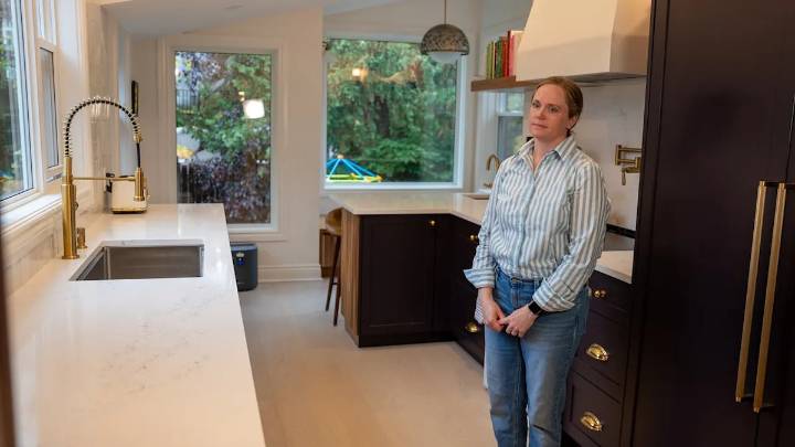 Homeowner says she’s out $381K after hiring Ottawa contractor to renovate kitchen