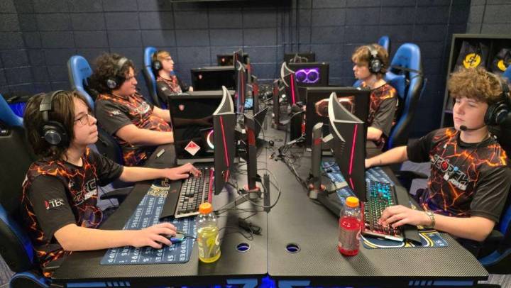 St. Clair TEC’s Scorch esports team reaches playoffs