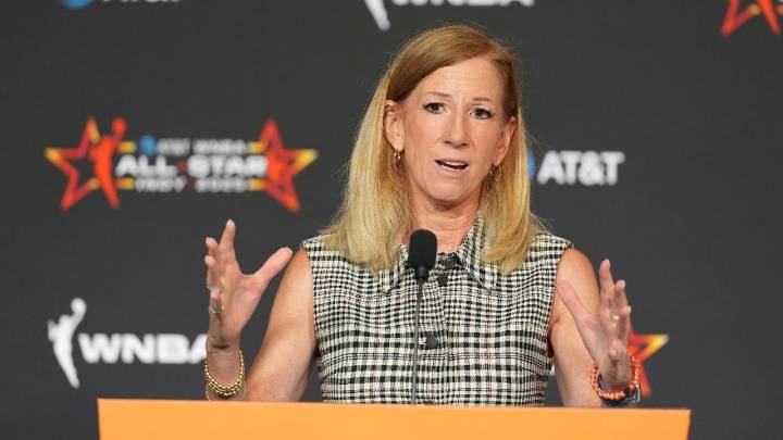 Report: WNBA, players union agree to 40