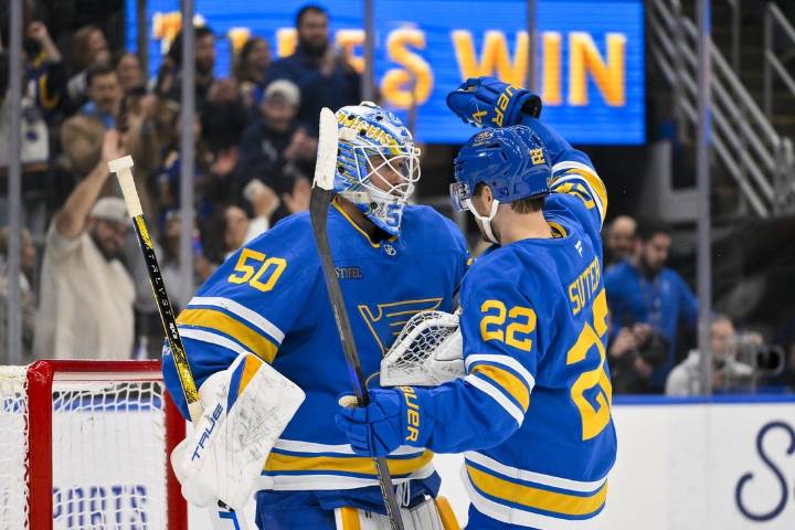 Deadspin | Blues bid to build momentum in meeting vs. Mammoth