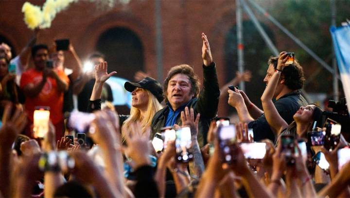 Javier Milei viaja a Córdoba para sumarse al “tour de la gratitud” y cerrar el último acto partidario del año